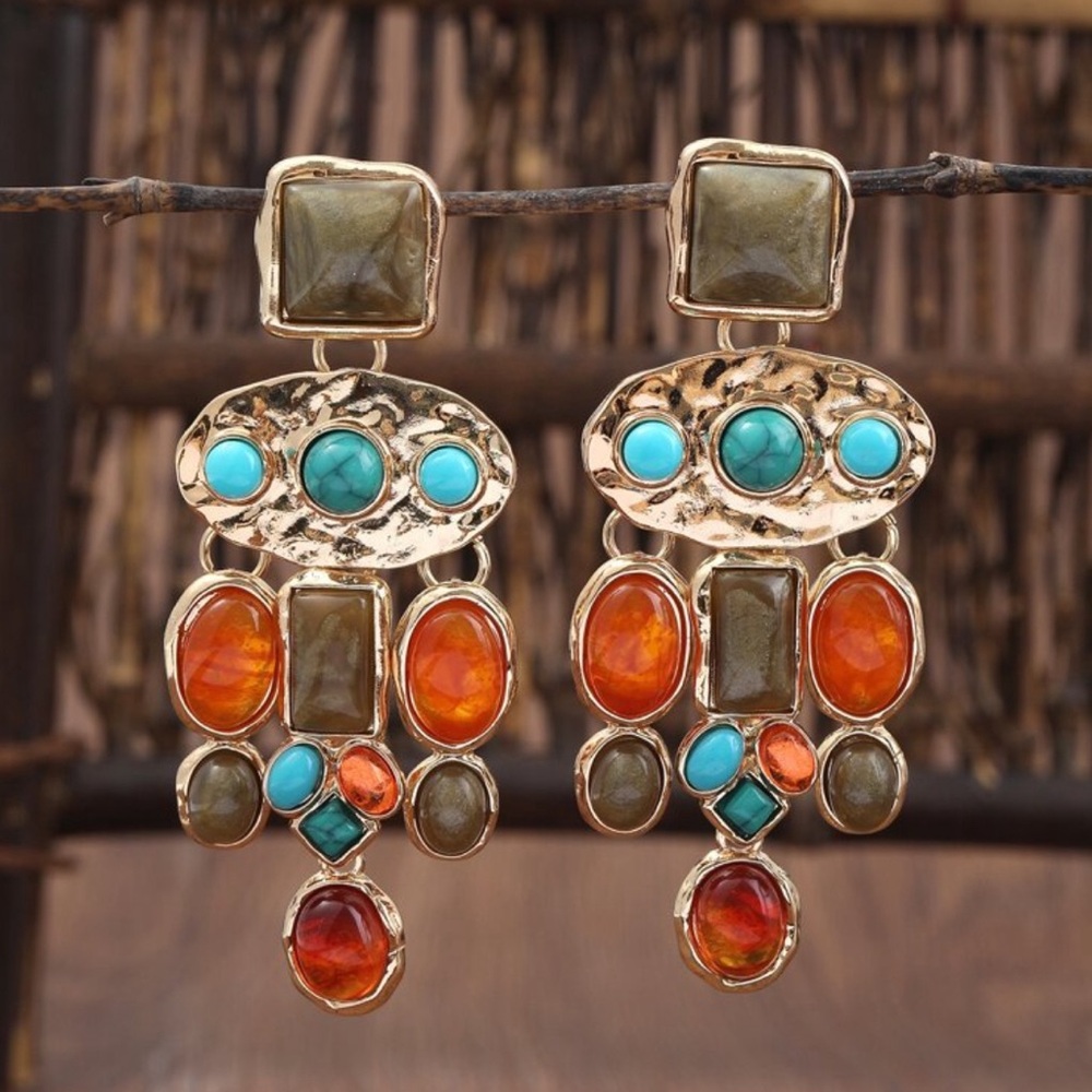 Boho Earnings - Picture 1 of 3